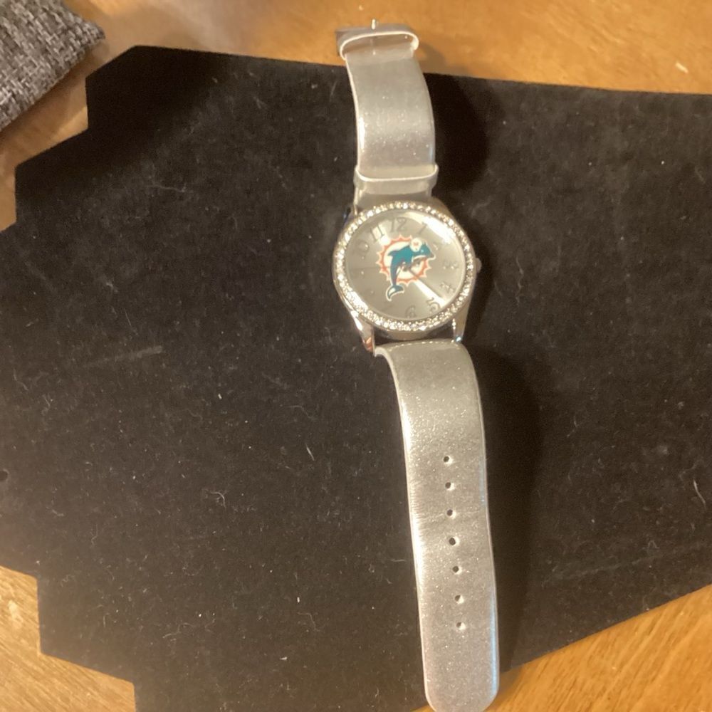 Set of 2 Watches - Picture 6 of 13